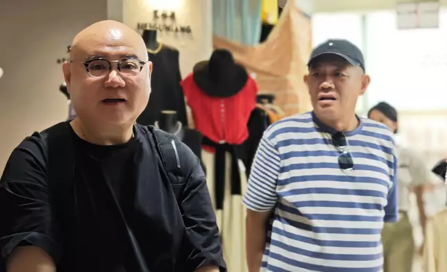 美術指導翟韜（右）