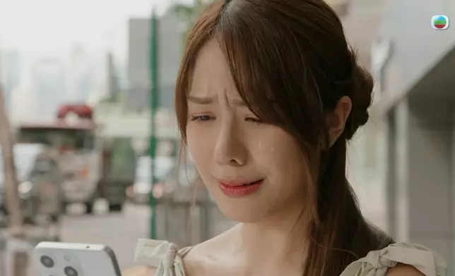 但呢幕後尾補拍嘅喊戲，莊子璇嘅表現就有顯著進步，唔單止喊出真‧眼淚同鼻涕，感情投入度都高咗好多。