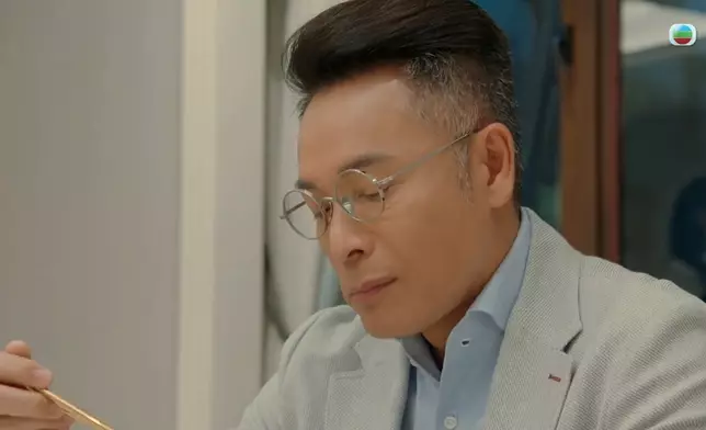 留意番，安仔全程都係壓抑與爆發之間架。