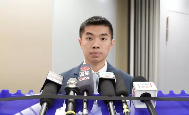 警方屯門警區刑事調查隊督察林雨生向傳媒簡報案情。