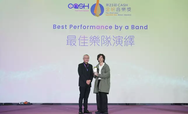 「最佳樂隊演繹」由Pandora憑《年輕小說家》奪得，填詞人Jim Yan代表上台領獎。
