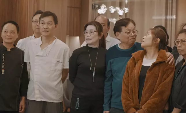 沙士期間強哥一家總動員為餐廳打拼。