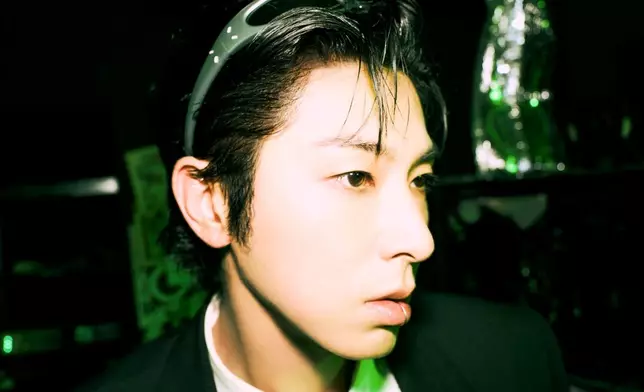 允浩從當兵時已開始準備這張專輯。 東方神起官方X圖片