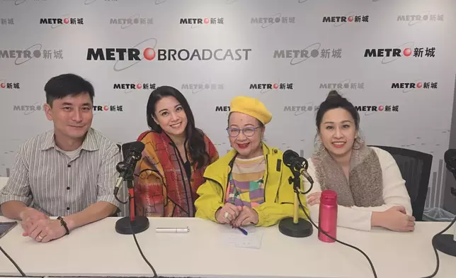 廖碧兒（Bernice）接受新城《開心大派對》訪問。