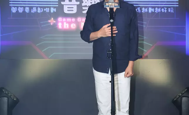 香港藝術中心監督團成員及藝術委員會主席馮永基教授