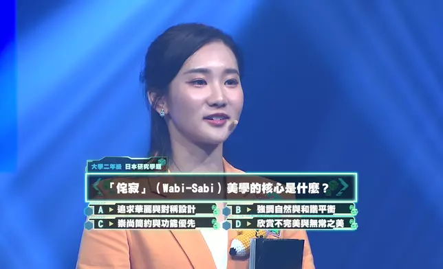 最後一集袁文靜即場以流利日文示範，更畀Tips答問題的「學生」！