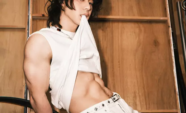 生日大晒腹肌。