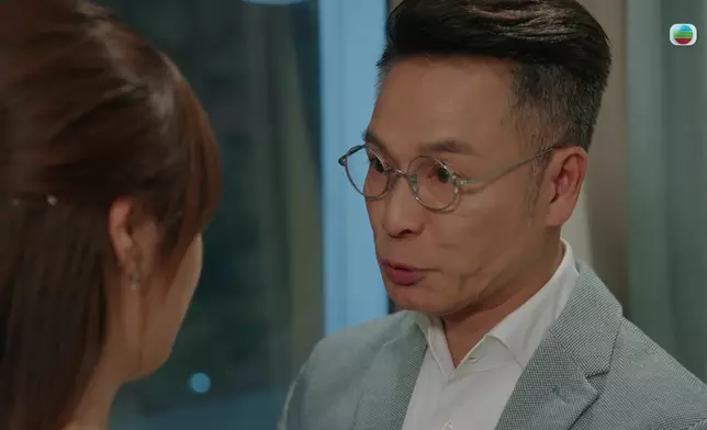 對著小女兒，安仔盡是憐惜、慈祥與不捨。