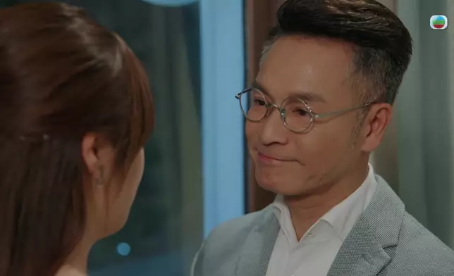 對著小女兒，安仔盡是憐惜、慈祥與不捨。