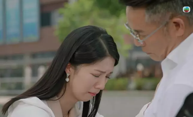 曉華呢場喊戲既委婉動人亦惹人憐愛，仲帶點佢特有嘅傻氣。