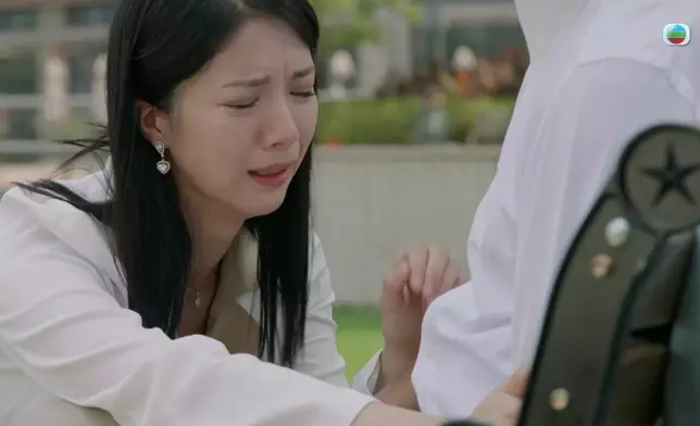 曉華呢場喊戲既委婉動人亦惹人憐愛，仲帶點佢特有嘅傻氣。