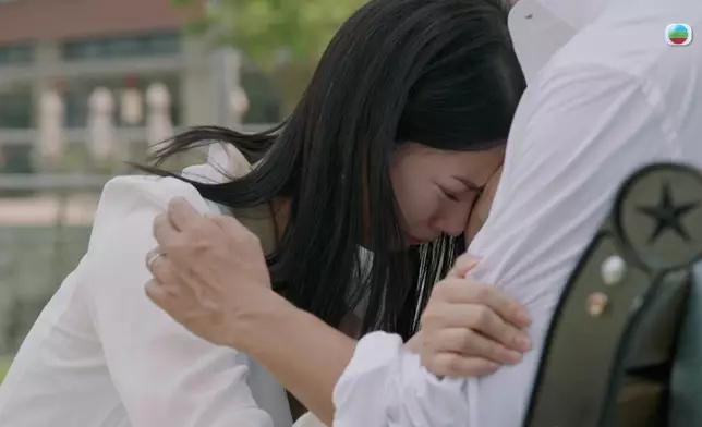 曉華呢場喊戲既委婉動人亦惹人憐愛，仲帶點佢特有嘅傻氣。