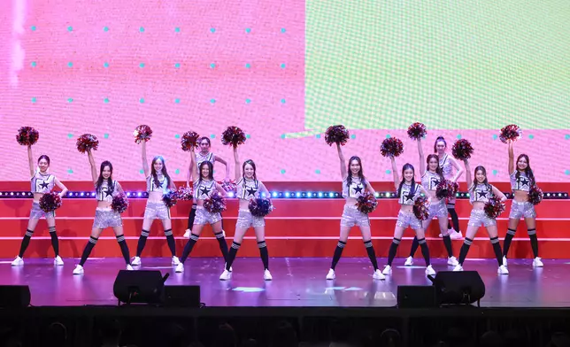 《創造．星援團》安排了精彩的啦啦隊表演。