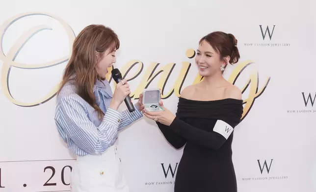 連詩雅Shiga獲Ally贈一卡培育鑽石，十分驚喜。