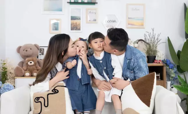 關曜儁一家四口