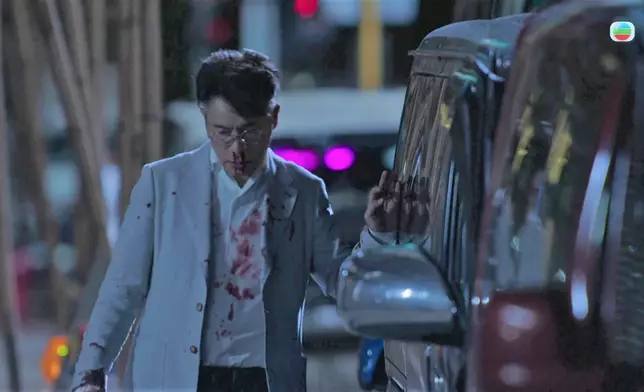 呢一幕，安仔嘅肢體演技好重要。