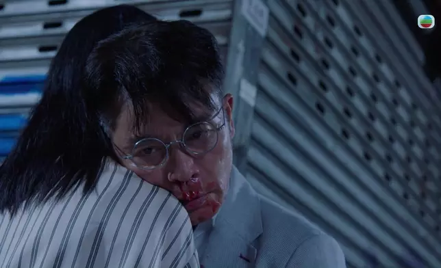 呢場戲加埋坤哥隻《還剩一件未做的事》，真係勁有Feel！鏡頭、演員、演技及BGM完美配搭。