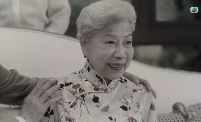 仰天同嫲嫲嘅道別都好虐心。