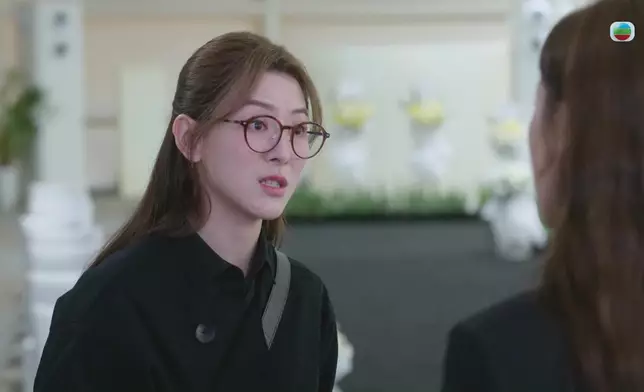 嚟到今季，四位「新聞Queen」由一支水幾個人飲、變成一支酒幾個人飲。