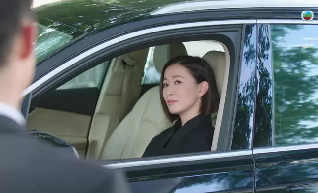 阿佘的頂級霸氣，再度深深吸引網民。