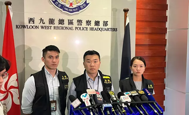西九龍總區刑事部署理高級警司賈錦林公布案情。巴士的報記者攝