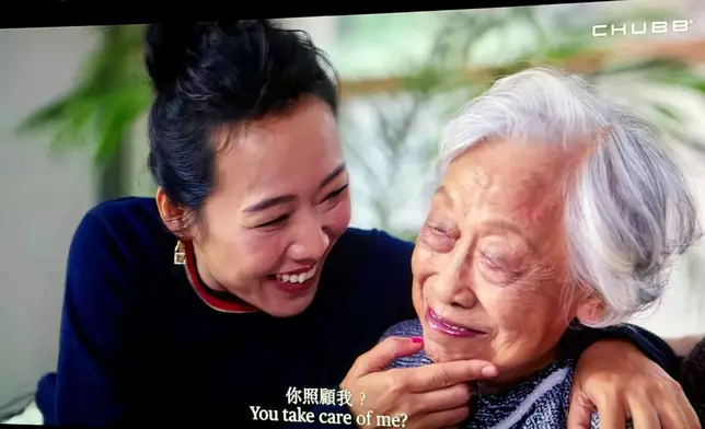 卓韻芝與婆婆短片。