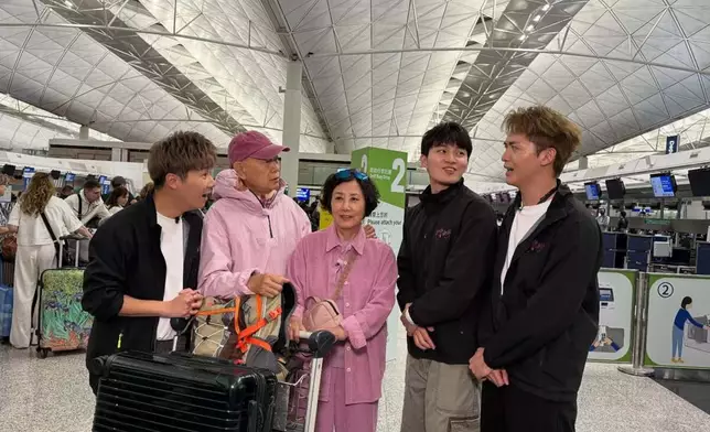 為熱烈慶祝阿姐出發前往最後一站—不丹看世界，製作組找來三名之前陪過阿姐看世界的的三大乖孫—周嘉洛、阮浩棕、周奕瑋到機場送機。