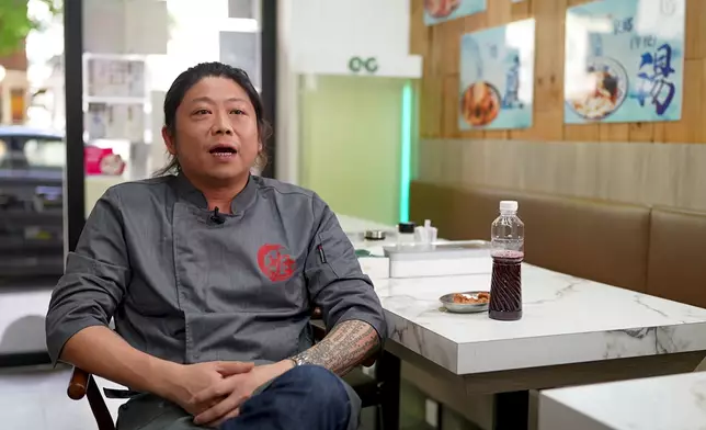 Steve炮製的粿條、扁食為老鄉解鄉愁。