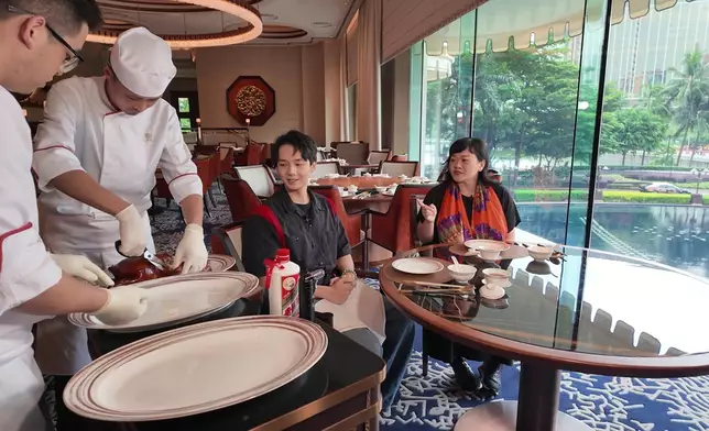 單是一道火焰脆皮雞已令Arthur大呼好味。