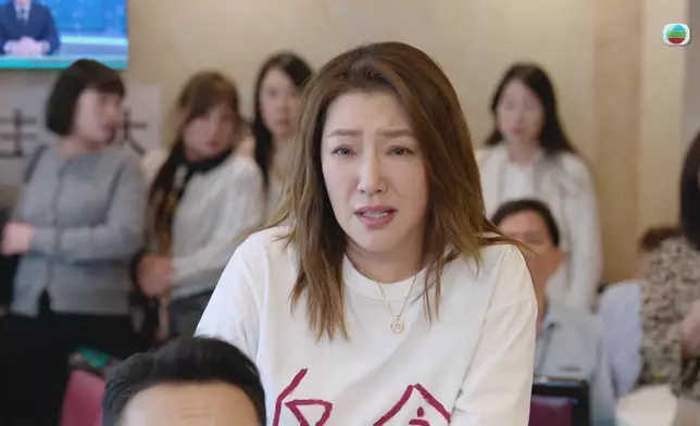 關寶慧亦演活了芬姐無助又淒苦的一面。