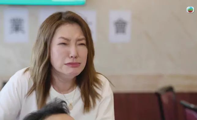 關寶慧亦演活了芬姐無助又淒苦的一面。