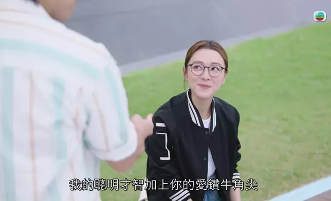 見到敏奕嘅甜笑，就好似見到Sunshine咁。