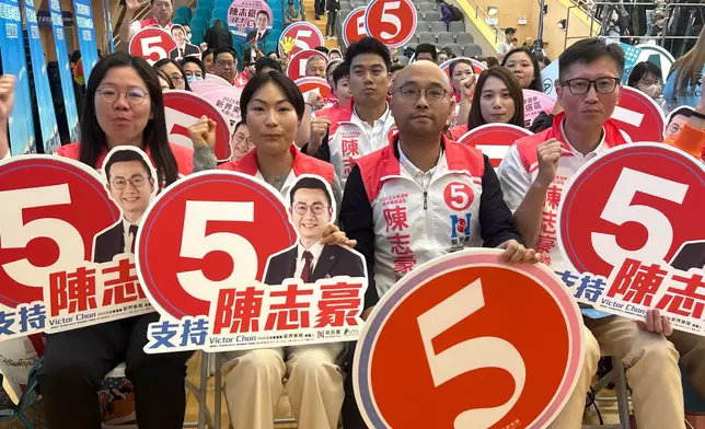 5號陳志豪助選團。巴士的報記者攝