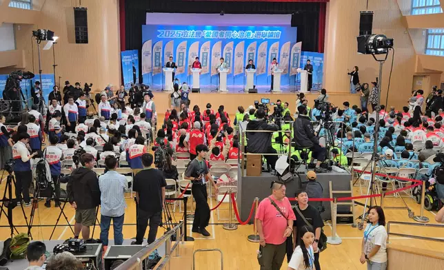 新界東南地方選區論壇。巴士的報記者攝