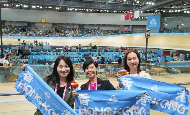 何永賢 Winnie Ho FB