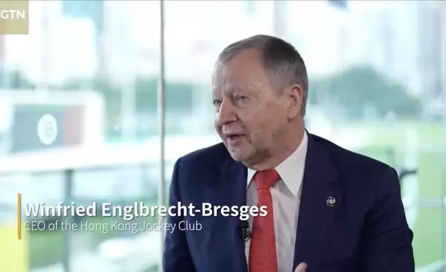 馬會行政總裁應家柏接受中央電視台中國環球電視網訪問。訪問片段截圖