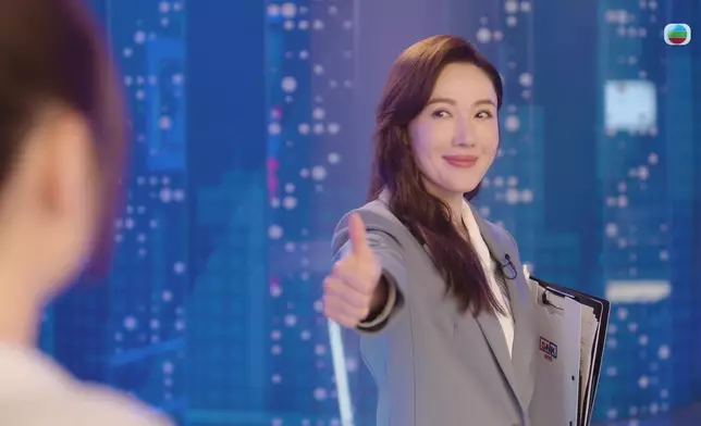 家妍雖然成日硬繃繃，呢一季又玩多咗辦公室政治，但佢依然係忠於新聞，而且對下屬亦好公道，做得好唔介意公開點讚，小天睇嚟前途無限。