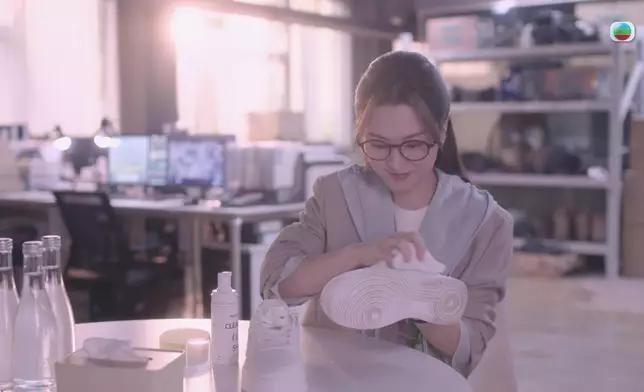 尋晚呢段劉艷同Man姐嘅白波鞋回憶，都幾感人。