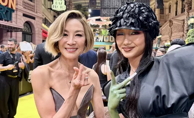 獲楊紫瓊親切問候。