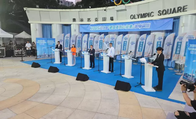 論壇在李清霞退出後繼續進行。巴士的報記者攝