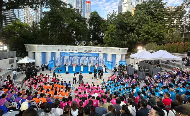 巴士的報記者攝