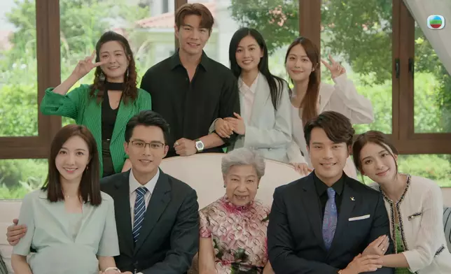 因為劇入面嘅大合照冇林澄，網民勁嬲。