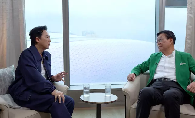 談到當前的年輕人，甄子丹指出他們缺乏明確的目標。