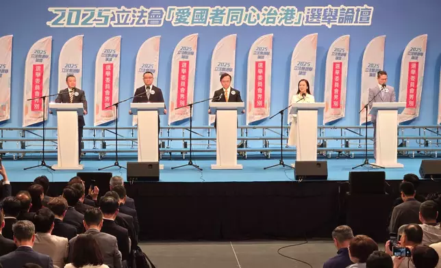 31至35號候選人。巴士的報記者攝