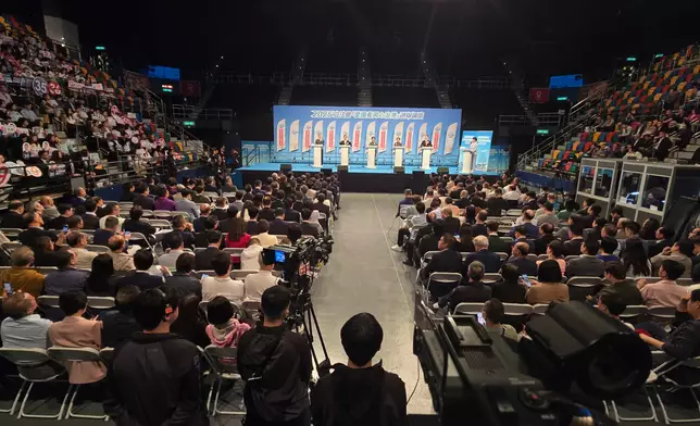 立法會選舉選委界別論壇。巴士的報記者攝