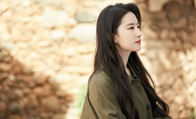 劉亦菲（飾 許紅豆）