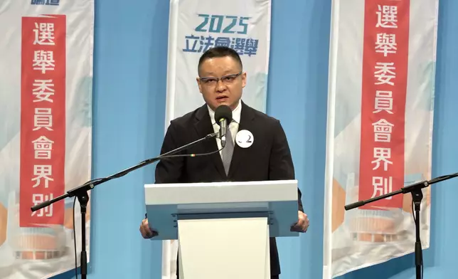 32號范駿華。巴士的報記者攝