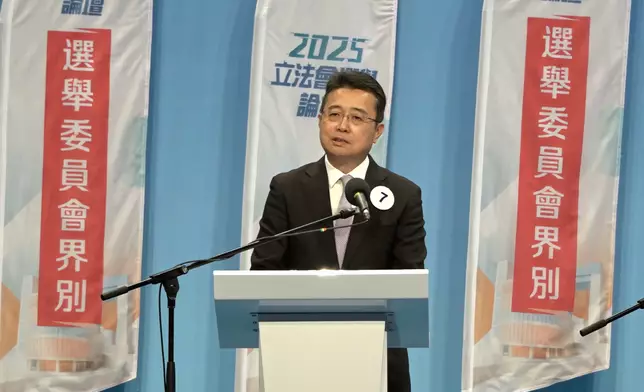 7號候選人劉智鵬。巴士的報記者攝