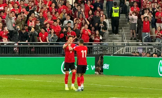 亞洲盃外圍賽港隊主場戰新加坡，安永佳頭槌建功，港隊1比0領先。讀者提供