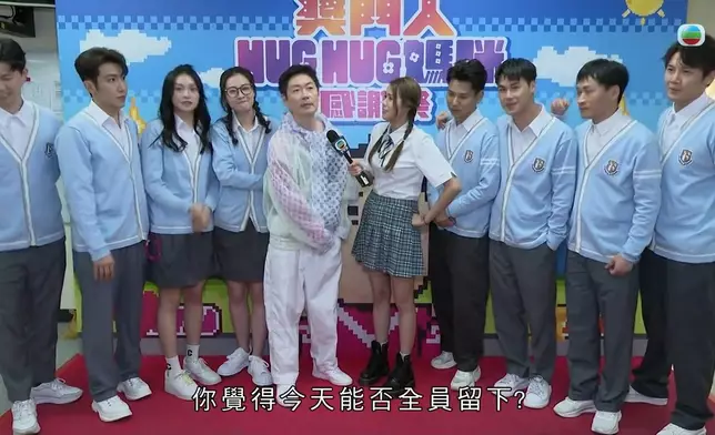 鄧凱文呢個Look，又係好經典。